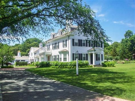 (The Island ended 2020 with a total sales volume of 1. . Zillow marthas vineyard